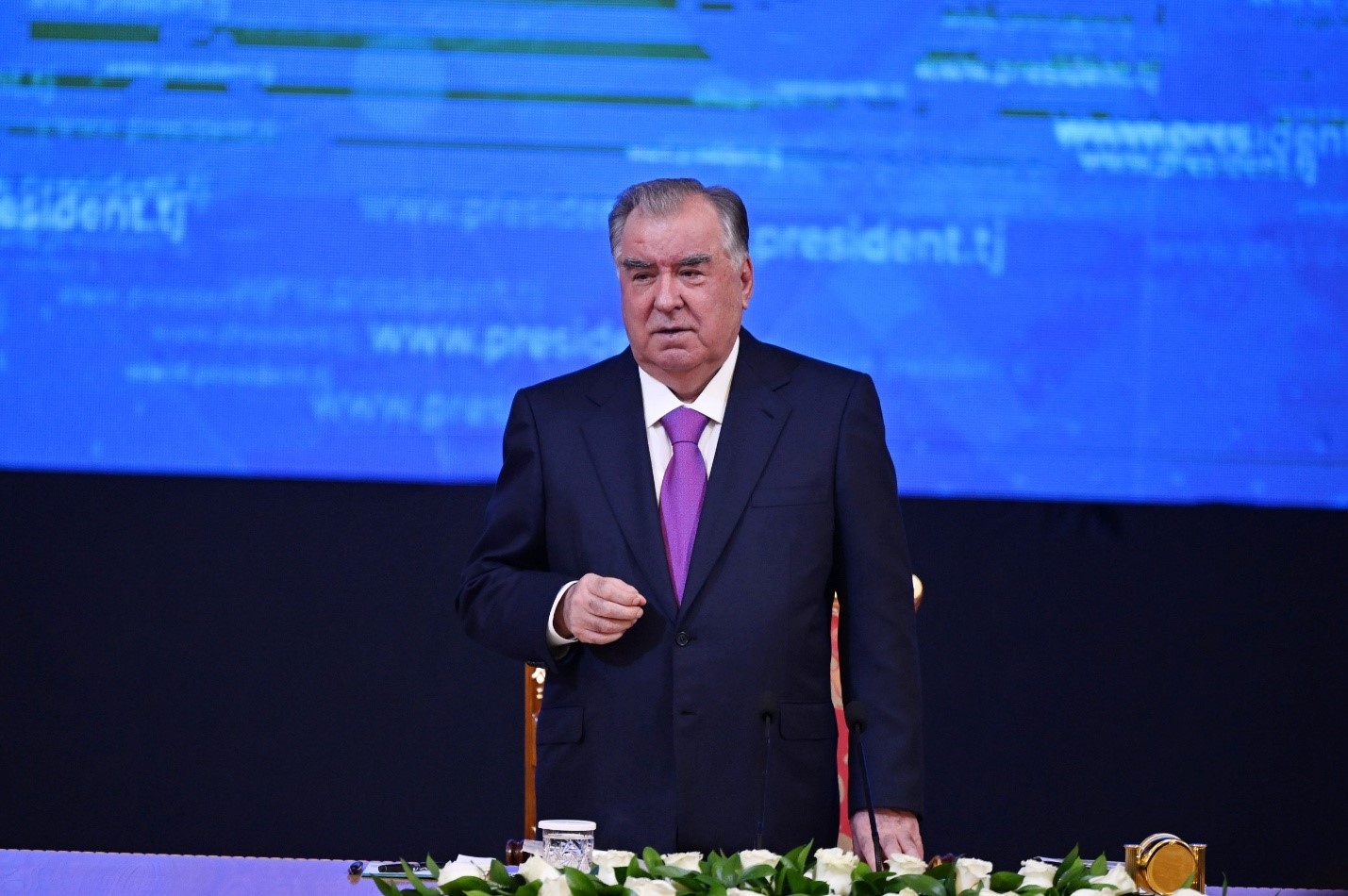 ПЕШВОИ МИЛЛАТ ВА ТАҲАВВУЛОТИ КАЛИДИИ ДАВРОНИ ИСТИҚЛОЛ:  АЗ ЭҲЁИ ДАВЛАТДОРӢ ТО МАРҲАЛАИ РУШДИ МИЛЛӢ