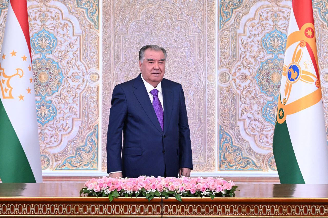 ЭМОМАЛӢ РАҲМОН-ҲАМОН МУҲАББАТИ АЗАЛИИ МАРДУМ, КИ БА САРВАРӢ РАСОНД